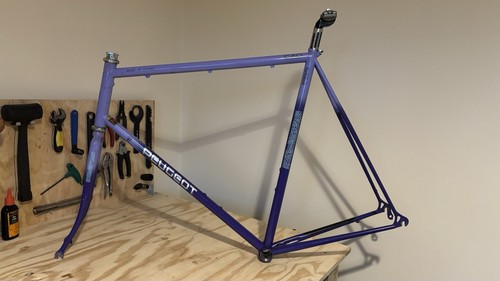 Peugeot vintage road bike - road,
