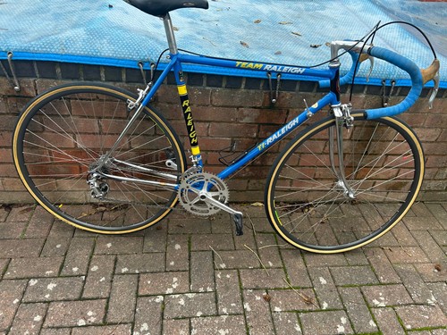 Vintage raleigh road bike - raleigh,
