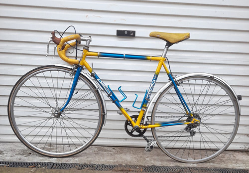 Quinns vintage road bike 700c - vintage,