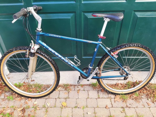 Kona kilauea race light retro - race,